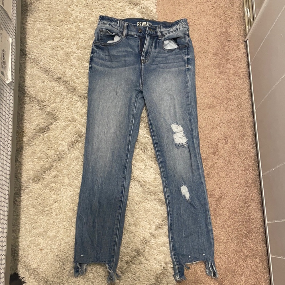 Size 1 lightly worn Rewash jeans. No stains or damage.